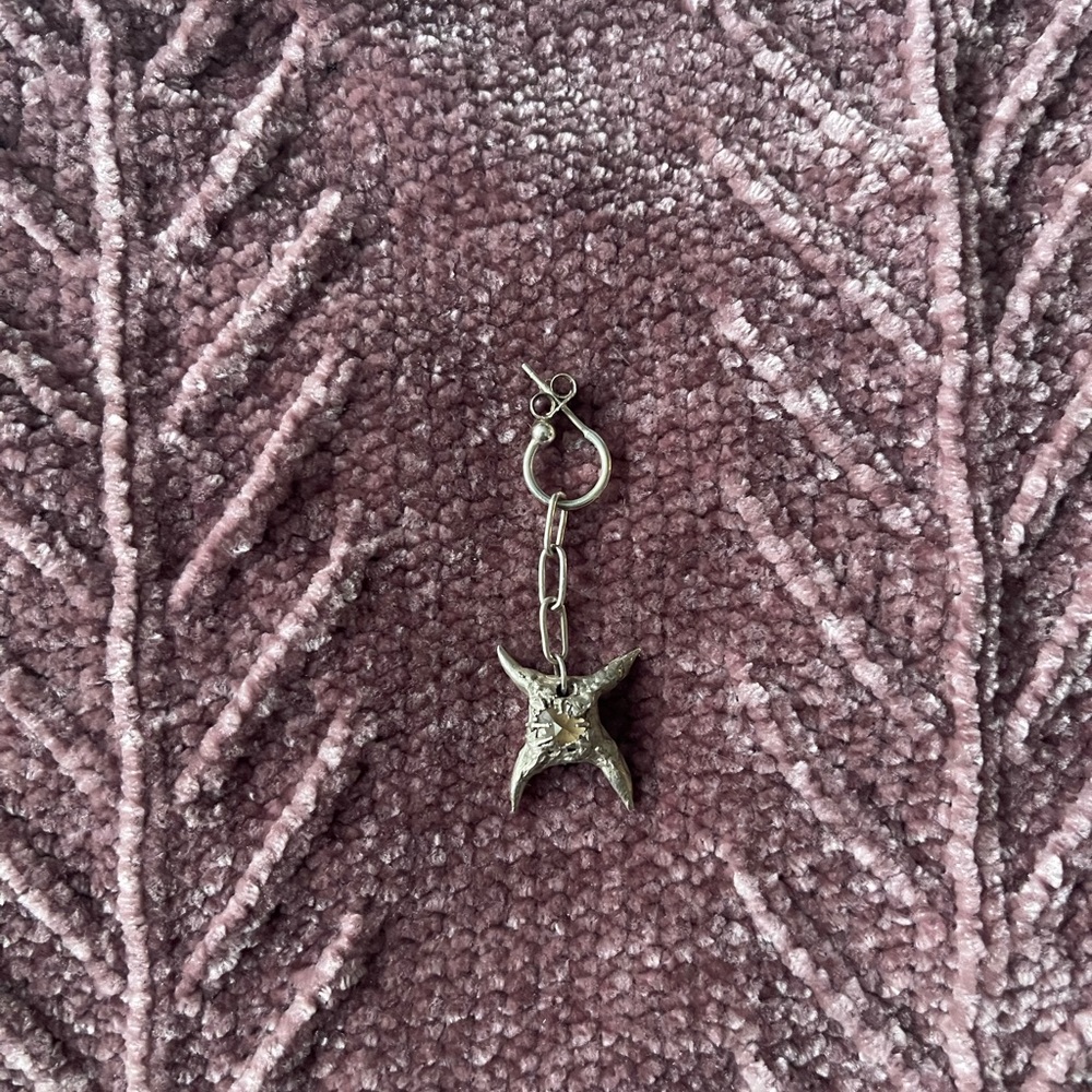 Sterling silver Oubliette “Slug” single earring